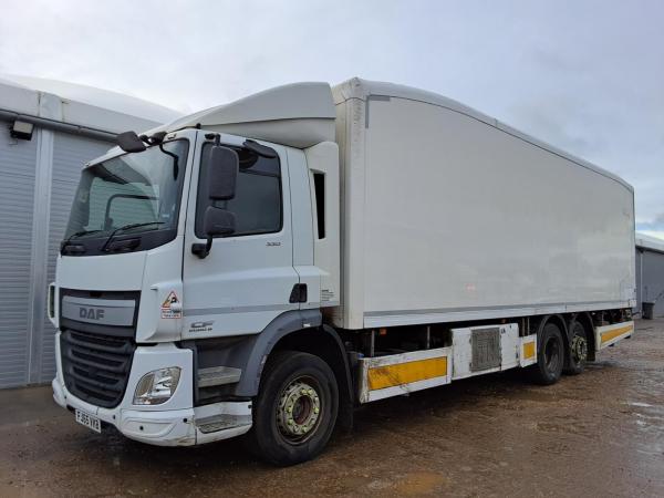 DAF CF330