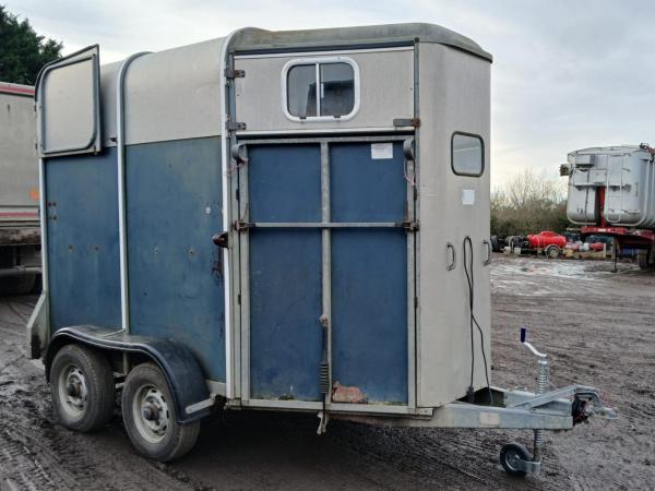 IFOR WILLIAMS HB505R