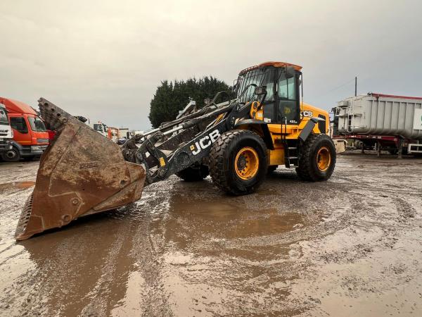 JCB 437 HT